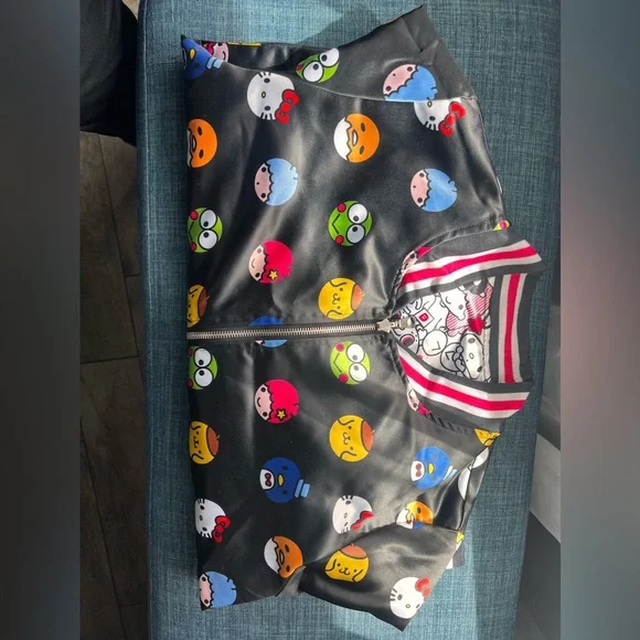 Japan LA Hello Kitty Sanrio lightly used Reversible Satin Bomber Jacket - Picture 8 of 9